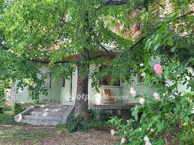 Eladó ház Szentendre, Pismány 267 nm