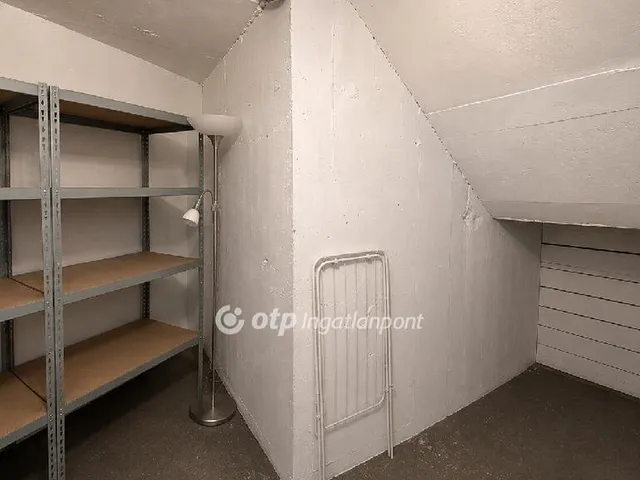 Eladó garázs Budapest XIII. kerület, Angyalföld 19 nm