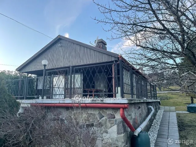 Eladó nyaraló Szentendre 90 nm