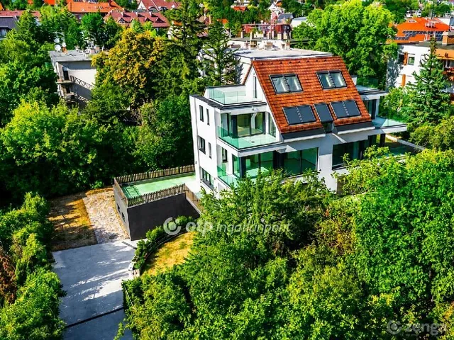 Eladó ház Budapest II. kerület 331 nm