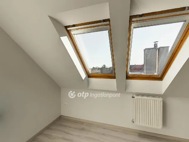 Eladó ház Győrújbarát 298 nm