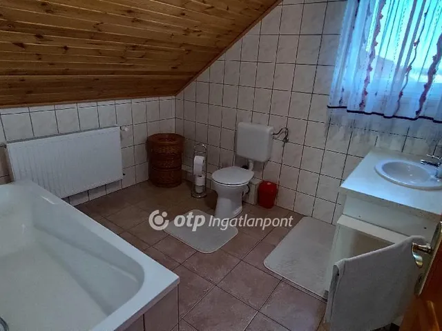 Eladó ház Károlyháza 173 nm