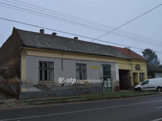 Eladó kereskedelmi és ipari ingatlan Igal 250 nm