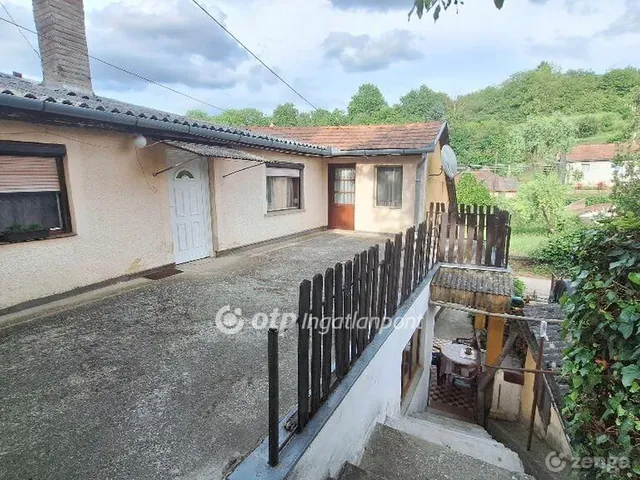 Eladó nyaraló Kaposvár, Zselic-kertváros 95 nm