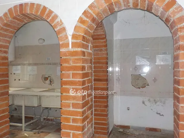 Eladó ház Kadarkút 276 nm