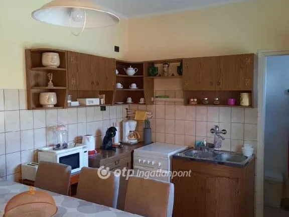 Eladó ház Vonyarcvashegy 470 nm