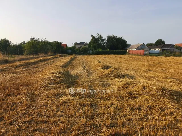 Eladó telek Debrecen 1761 nm