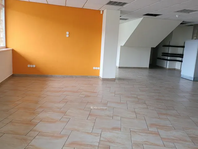 Eladó kereskedelmi és ipari ingatlan Debrecen 1000 nm