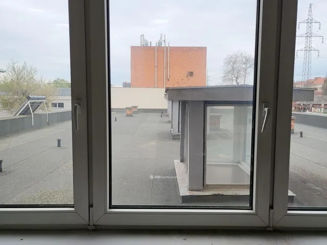 Eladó kereskedelmi és ipari ingatlan Debrecen 1000 nm