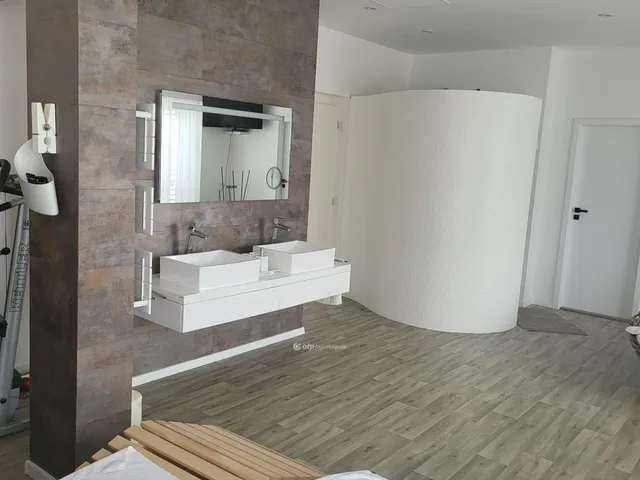 Eladó ház Debrecen 720 nm