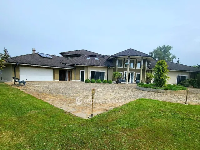 Eladó ház Debrecen 720 nm