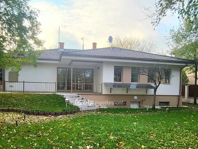 Eladó ház Debrecen 300 nm