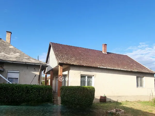 Eladó ház Mikepércs 162 nm