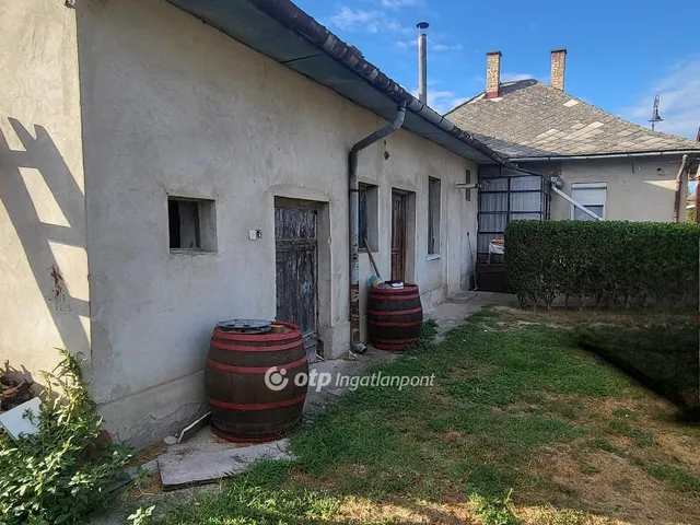 Eladó ház Mikepércs 162 nm