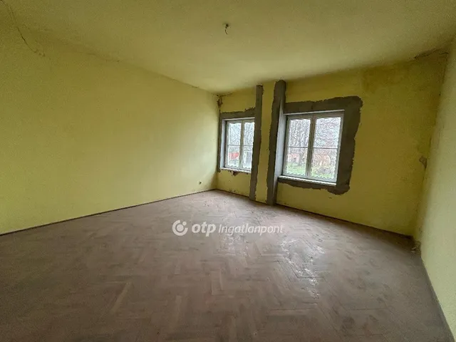Eladó ház Biharkeresztes 446 nm