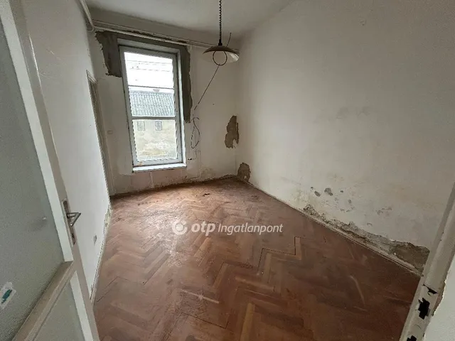 Eladó ház Biharkeresztes 446 nm