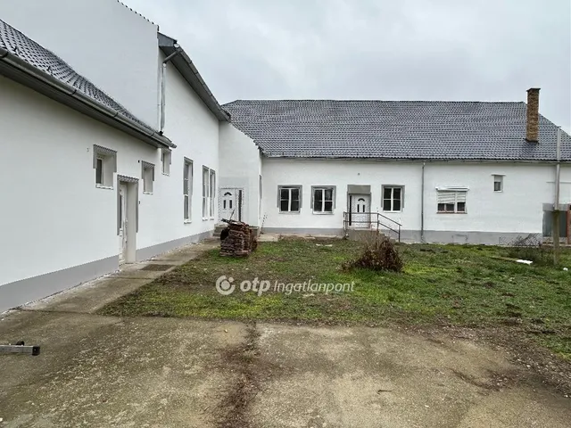Eladó ház Biharkeresztes 446 nm