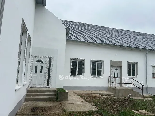 Eladó ház Biharkeresztes 446 nm
