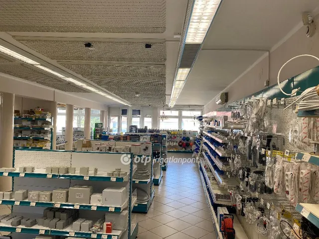 Eladó kereskedelmi és ipari ingatlan Debrecen 845 nm