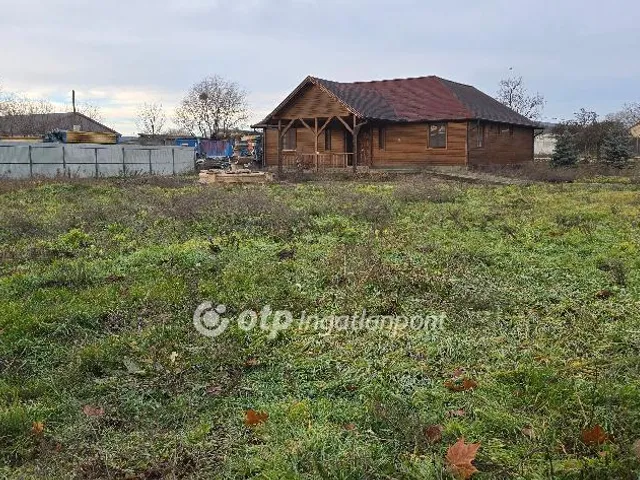 Eladó kereskedelmi és ipari ingatlan Debrecen 144 nm