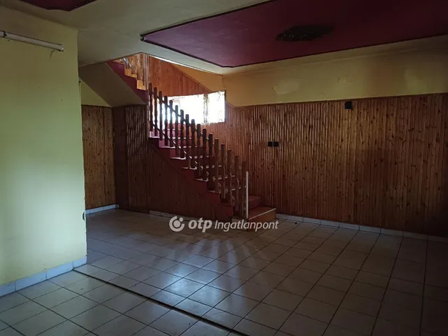 Eladó ház Tiszavasvári 236 nm