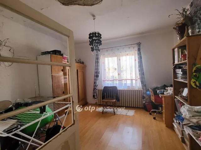 Eladó ház Mikepércs 78 nm