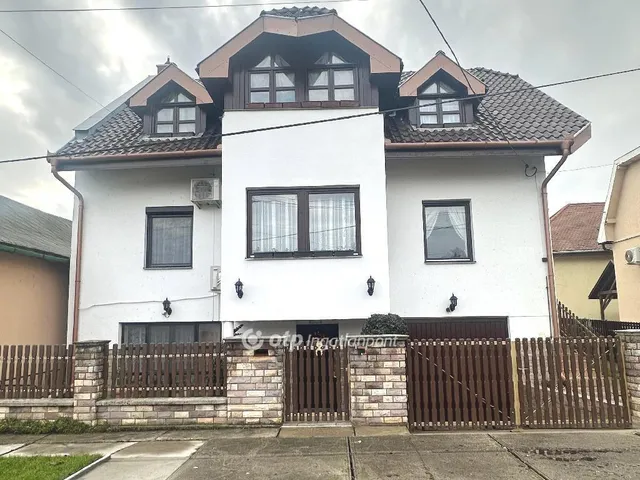 Eladó üdülő és hétvégi ház Hajdúszoboszló 300 nm