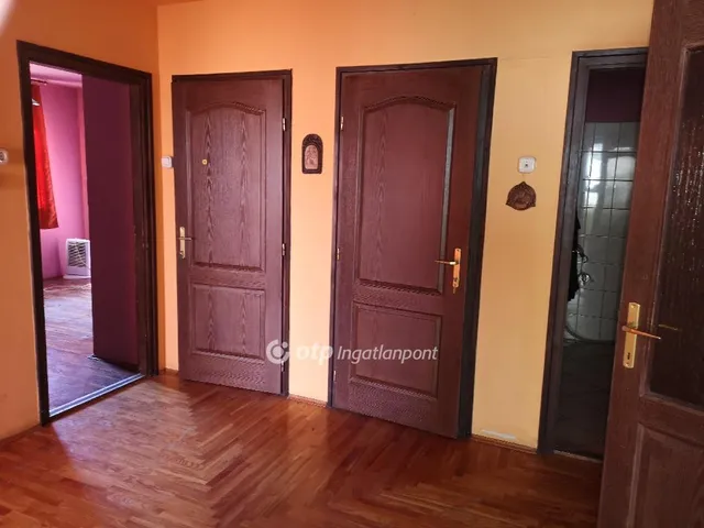 Eladó ház Tiszacsege 160 nm