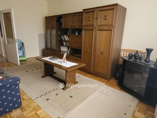 Eladó ház Mikepércs 200 nm