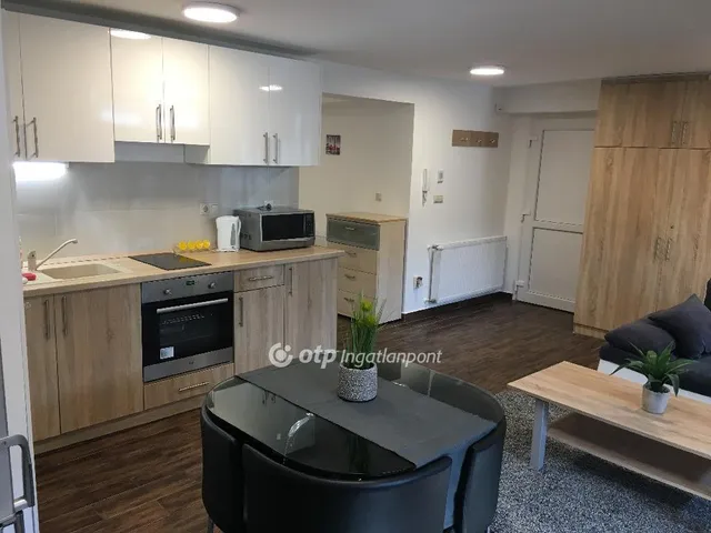 Eladó lakás Debrecen, Sestakert 60 nm