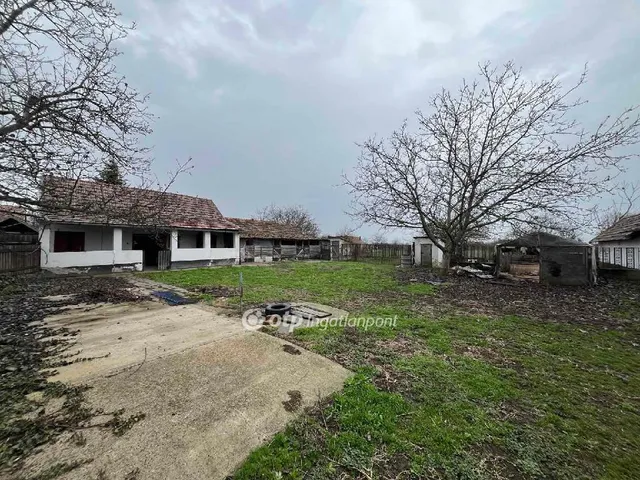 Eladó ház Zsáka 84 nm