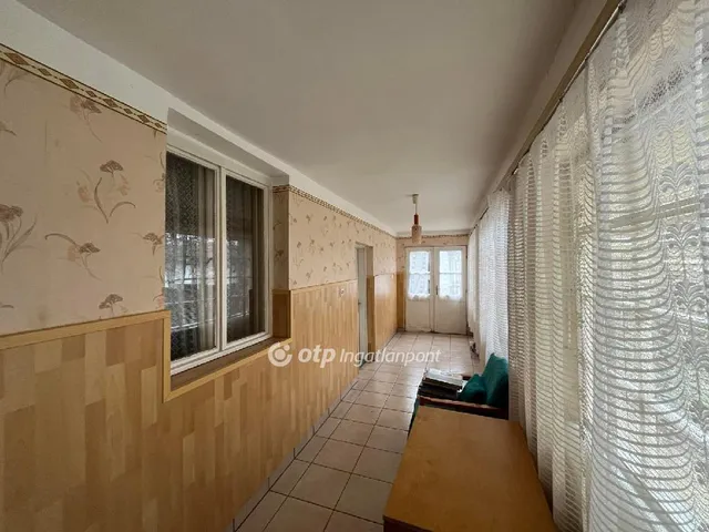 Eladó ház Zsáka 84 nm