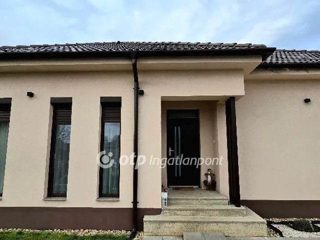 Eladó ház Hajdúböszörmény, Vénkert 110 nm