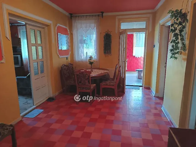 Eladó ház Mikepércs 91 nm