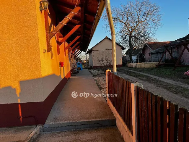 Eladó ház Hajdúsámson 70 nm