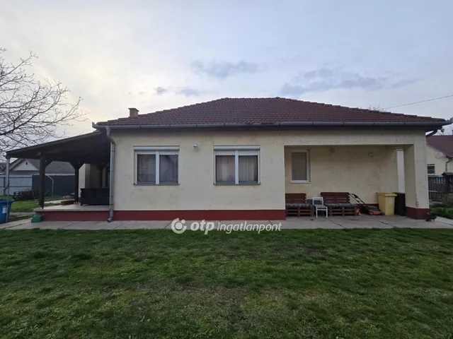 Eladó ház Kaba 112 nm