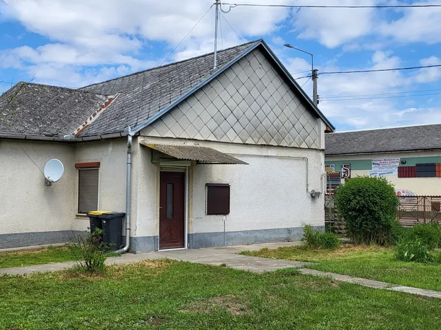 Eladó ház Berettyóújfalu, Berettyószentmárton 75 nm