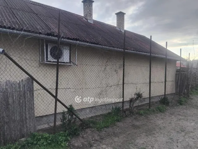 Eladó ház Téglás 57 nm