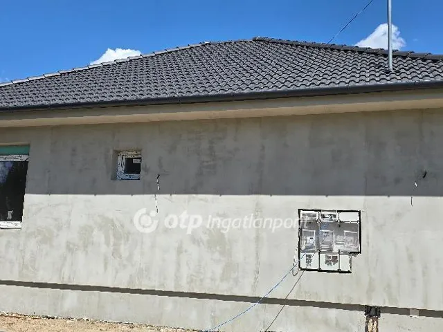 Eladó ház Mikepércs 106 nm