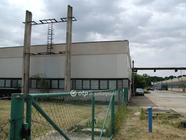 Eladó kereskedelmi és ipari ingatlan Berettyóújfalu 750 nm