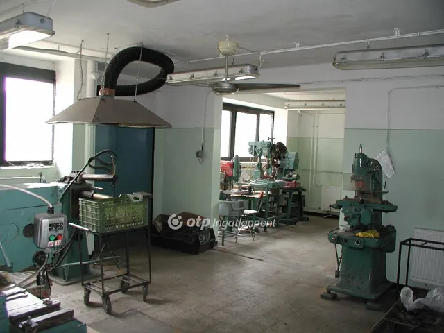 Eladó kereskedelmi és ipari ingatlan Berettyóújfalu 750 nm