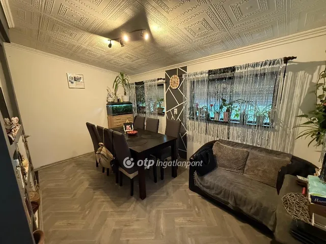 Eladó ház Téglás 31 nm
