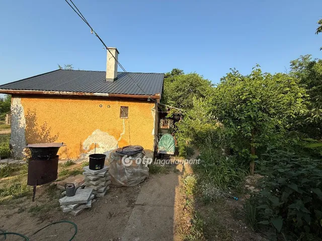 Eladó ház Téglás 31 nm
