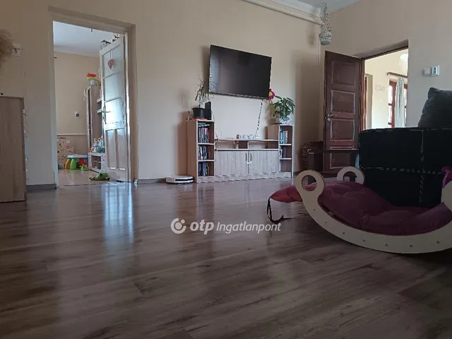 Eladó ház Konyár 110 nm