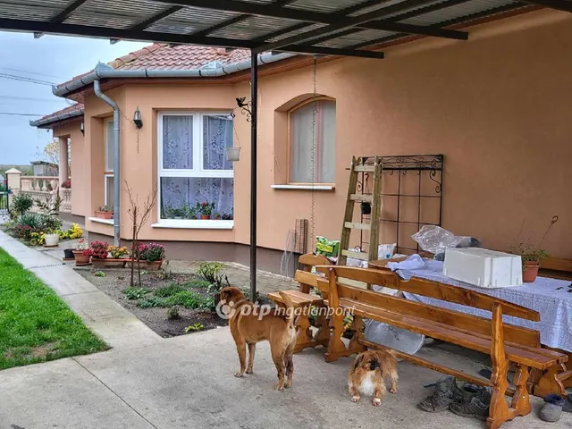 Eladó ház Hajdúhadház 120 nm