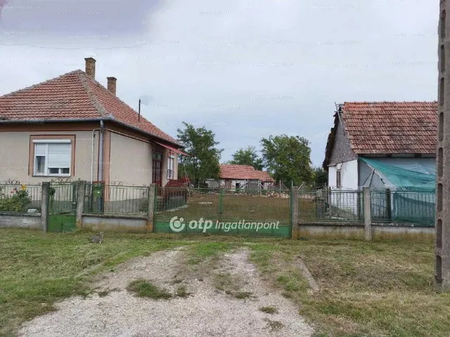 Eladó ház Görbeháza 90 nm