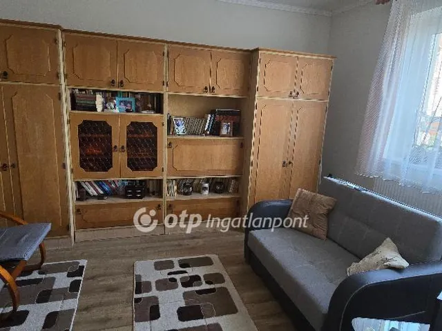 Eladó ház Téglás 66 nm