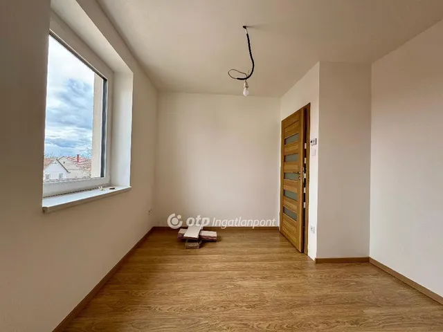 Eladó ház Mikepércs 105 nm