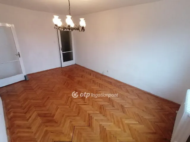 Eladó lakás Debrecen, Vénkert 71 nm