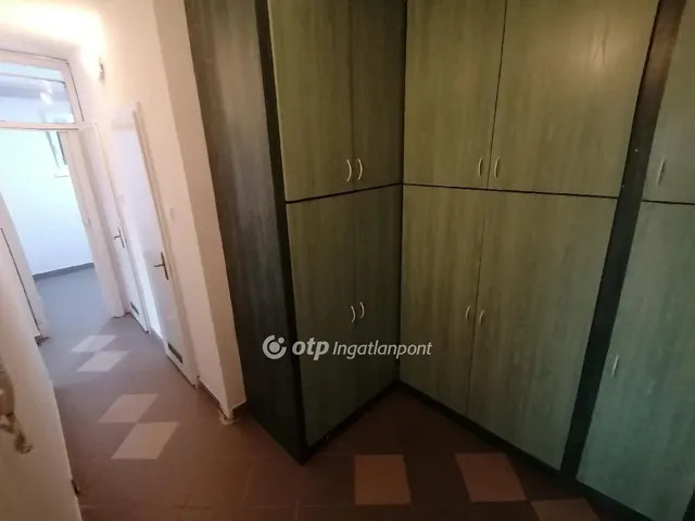 Eladó lakás Debrecen, Vénkert 71 nm